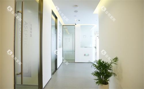 盐城东台雅芽口腔走廊环境