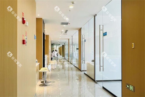 济南百年中牙口腔走廊环境