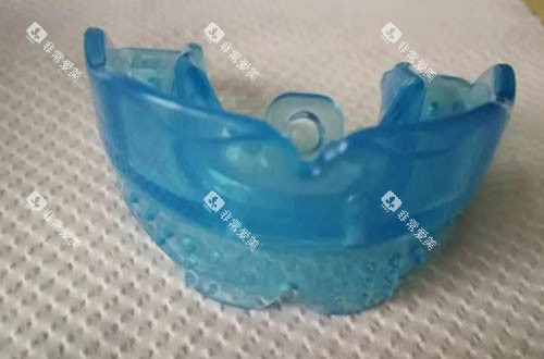 早期矫正干预器