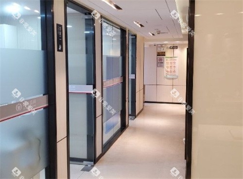 深圳同步齿科走廊
