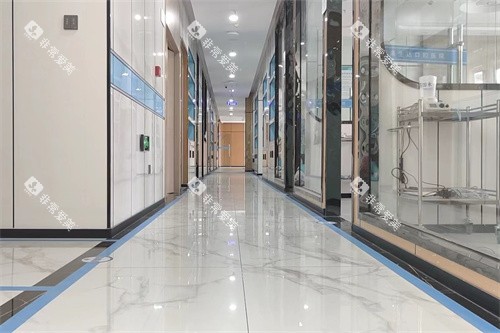 酒泉生达口腔新城分院走廊