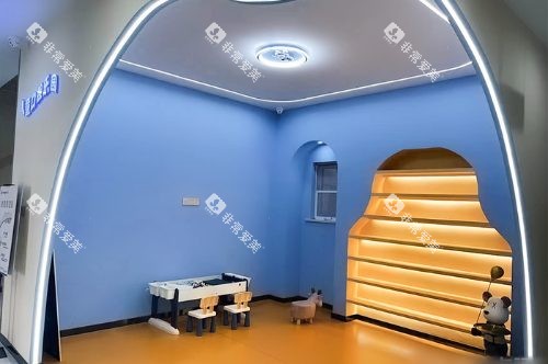 泰州泰兴羌溪口腔新泰中店儿童玩耍区