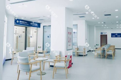 赤峰团圆口腔二楼收费处 赤峰团圆口腔二楼收费处