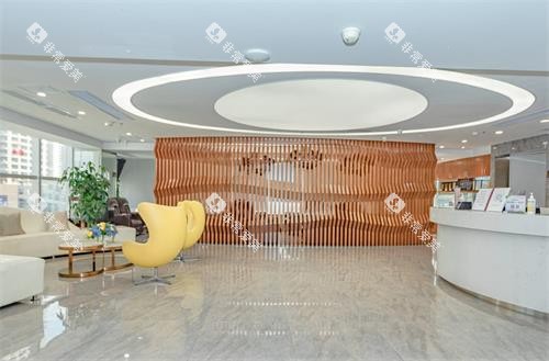 深圳爱康健口腔大厅环境图