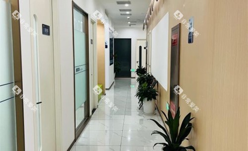 合肥美欧口腔诊室门口