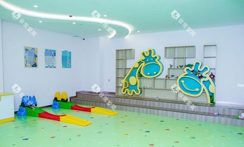揭阳牙博士口腔儿童活动区