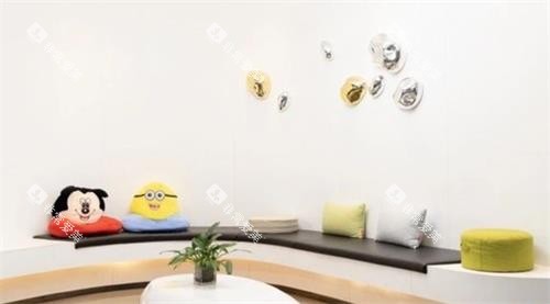 南京月牙儿口腔等候区