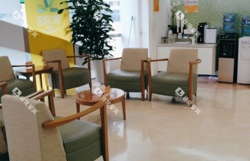 成都茁悦口腔医院休息区示意图