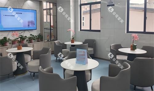 江西九江中山口腔接待区