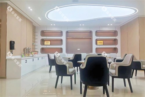 娄底新化健齿口腔医院休息区