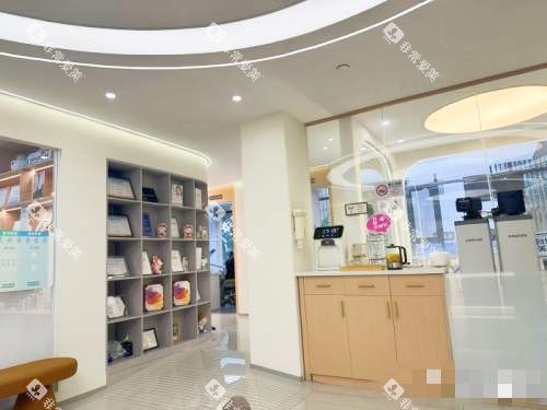 成都铂灵口腔明城门诊环境