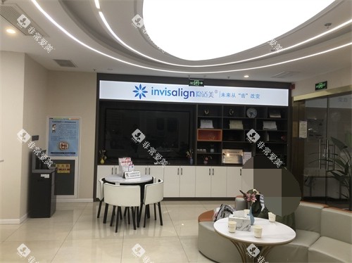 汉中小虎牙口腔门诊部休息区展示柜 汉中小虎牙口腔门诊部休息区展示柜