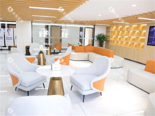 合肥美奥口腔医院大厅休息区 合肥美奥口腔医院大厅休息区
