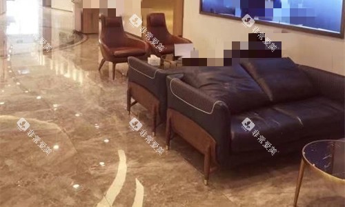 石家庄中诺口腔沙发区