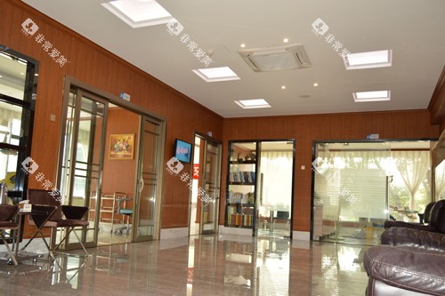 深圳爱康美口腔大厅图 深圳爱康美口腔大厅图
