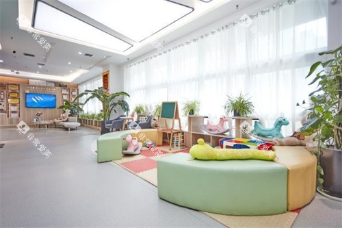 西安达芬琪口腔凤八店休息区