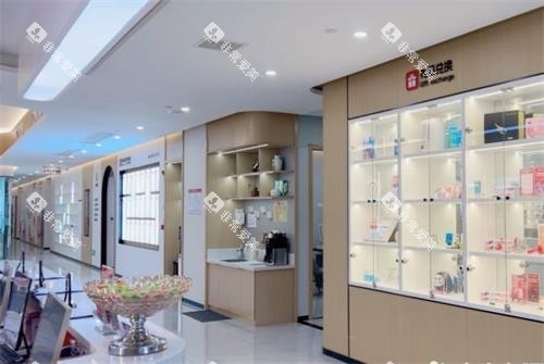 武汉爱齿尔口腔大厅环境