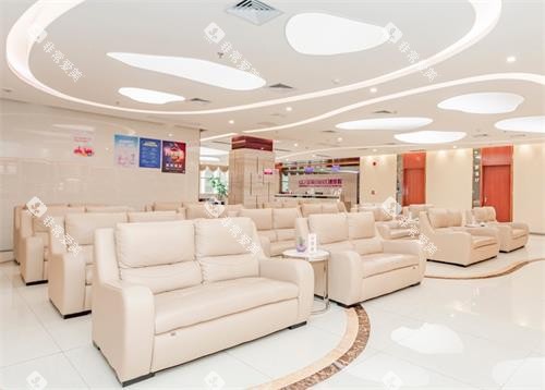 深圳爱康健口腔休息区环境