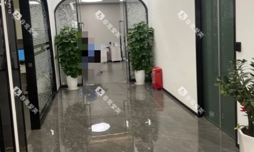 汕头天佑口腔走廊环境示意图