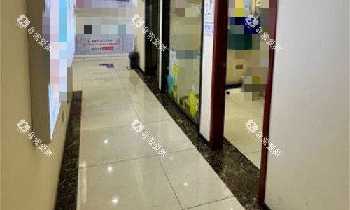 常州金铂利口腔走廊图