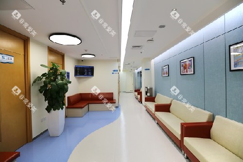 北京大学口腔医院(第三门诊部)候诊区