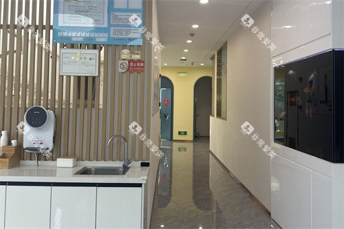 宁波恒美口腔镇海开元广场店大厅一角