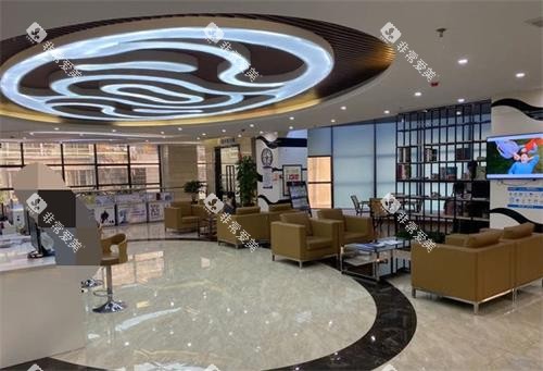 玉林蓝天口腔医院江南店大厅休息区 玉林蓝天口腔医院江南店大厅休息区