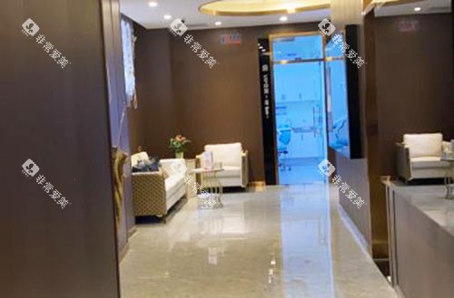 三亚鼎点口腔诊疗室等候区