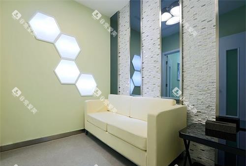 银川艾齿口腔医院休息区 银川艾齿口腔医院休息区