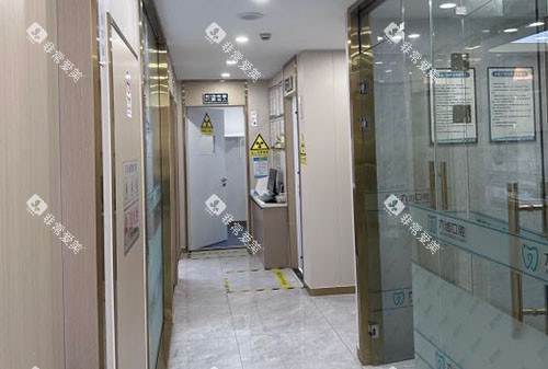杭州九齿口腔走廊环境实拍图