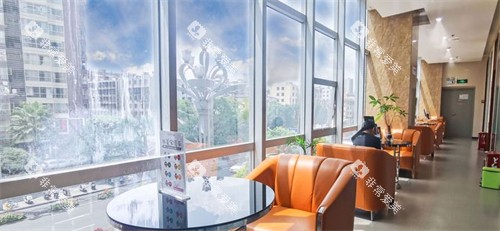 昆明尚爱韩美口腔等待区