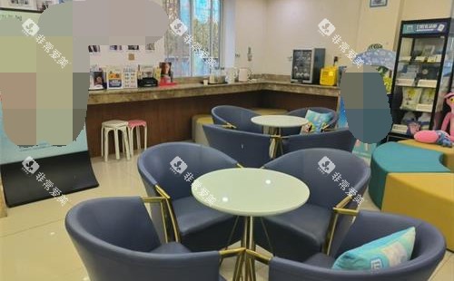 昆明尚爱韩美口腔大厅环境示意图