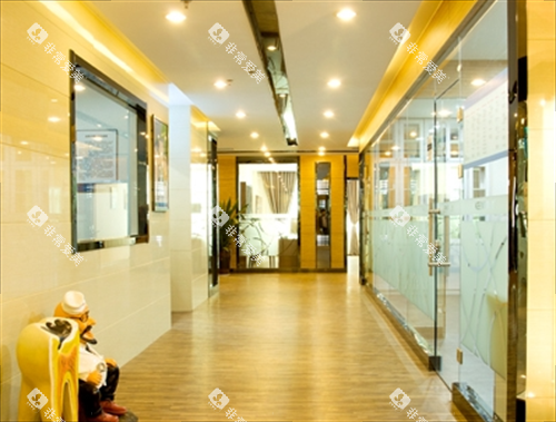 济南可恩口腔走廊环境