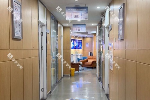 南京美奥口腔走廊图