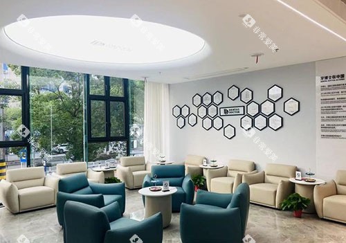海宁牙博士口腔大厅休息区