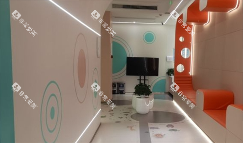上海科瓦齿科走廊休息区
