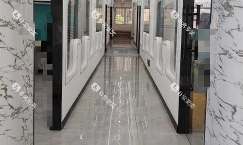 开封优博雅口腔走廊图
