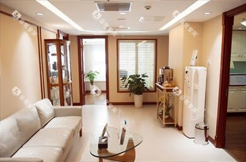 上海松丰口腔悦康店休息区