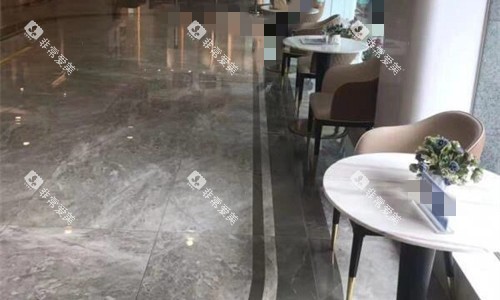 石家庄中诺口腔等候区