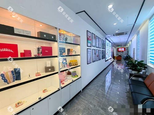 佛山万国口腔展示柜