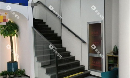 天津北一口腔楼梯图