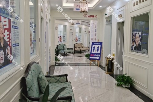 长沙好大夫口腔走廊候诊休息沙发