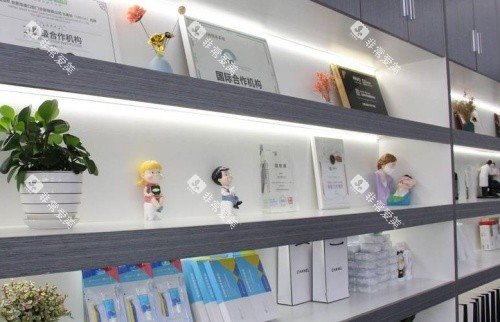 合肥佳德口腔展示柜示意图