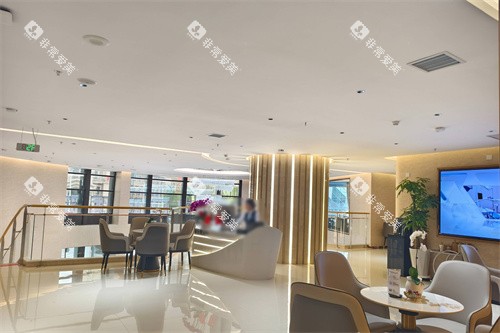 西宁诺贝尔口腔二楼大厅