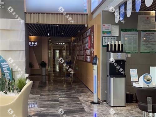 厦门登特口腔医院莲花店前厅走廊环境