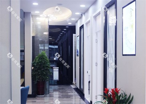 苏州牙洁仕口腔甪直店走廊