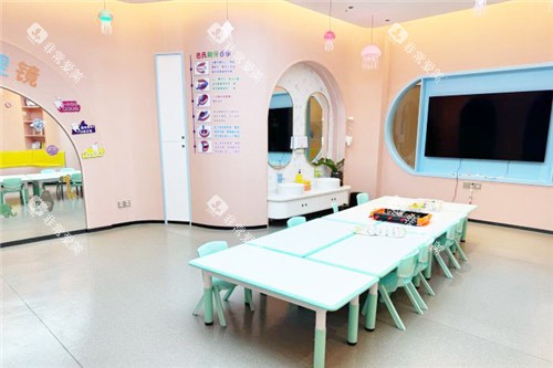 深圳尔睦口腔儿童游乐区