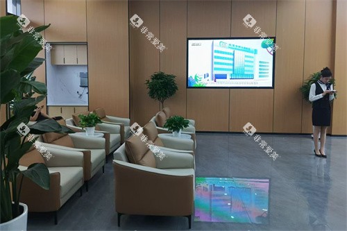 洛阳中诺口腔医院候诊区