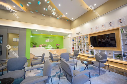 中山松鼠口腔火炬店候诊区 中山松鼠口腔火炬店候诊区